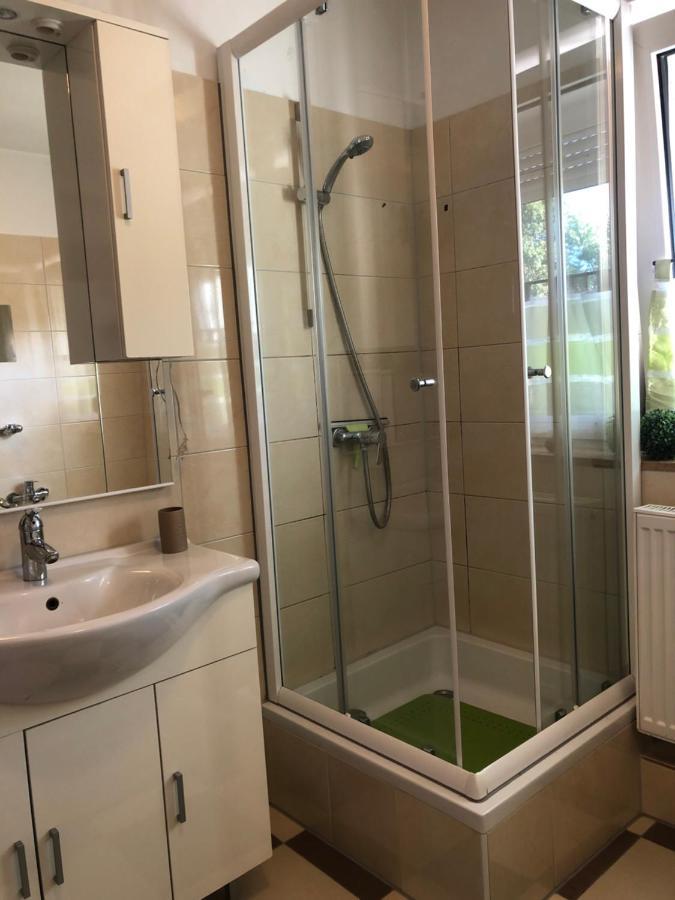 Fine Ferienwohnung באיירוט מראה חיצוני תמונה